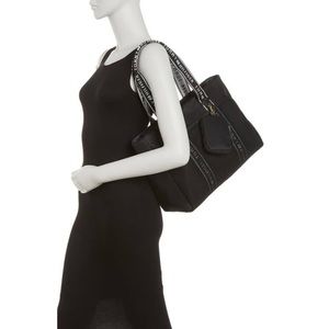 * NWT * || Tommy Hilfiger Nylon Tote ||